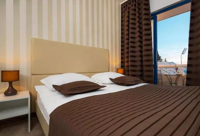 Fotos del hotel Jadran:  24