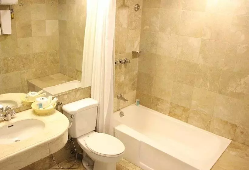 Fotos del hotel Oxford Suites Makati:  8