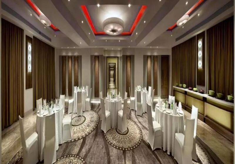 Fotos del hotel The Raintree, St. Mary’s Road:  12