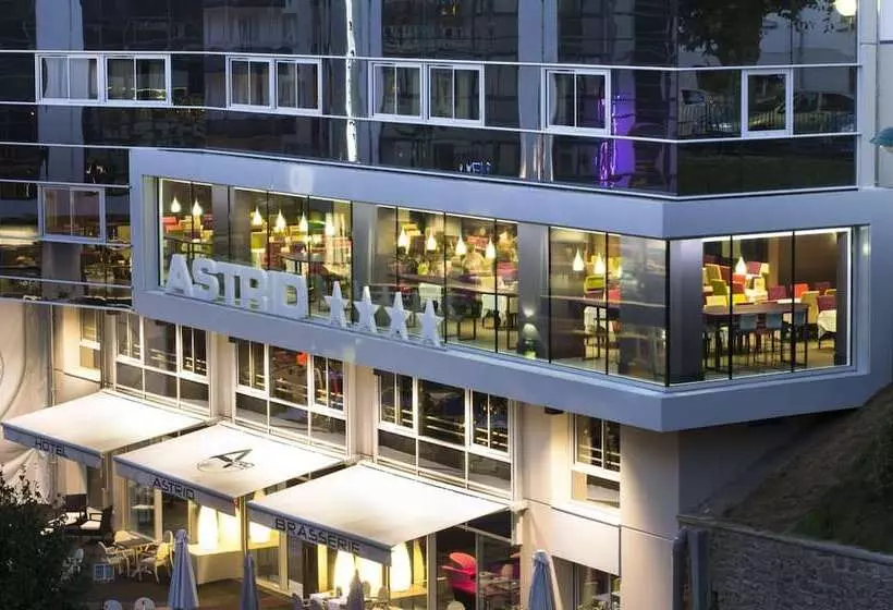 Fotos del hotel Hôtel Astrid:  16