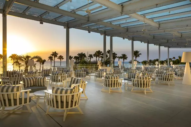 Fotos del hotel Constantinos The Great Beach:  17