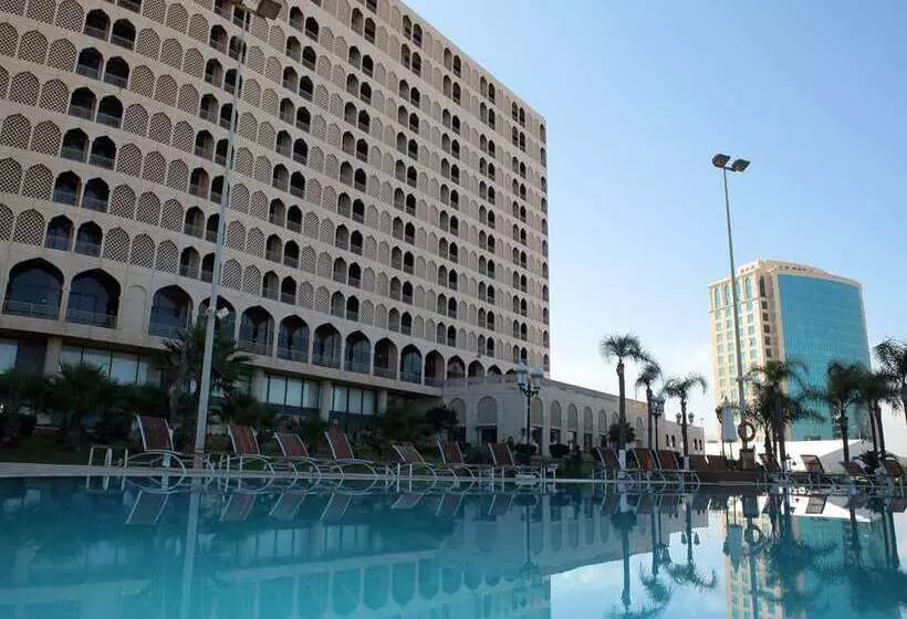 Hilton Alger
