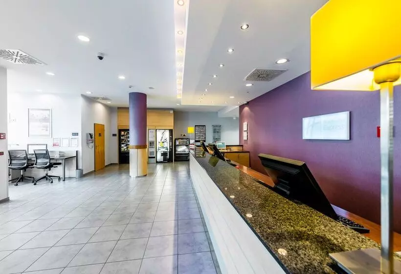 Fotos del hotel Holiday Inn Express Berlin City Centre, An Ihg:  2