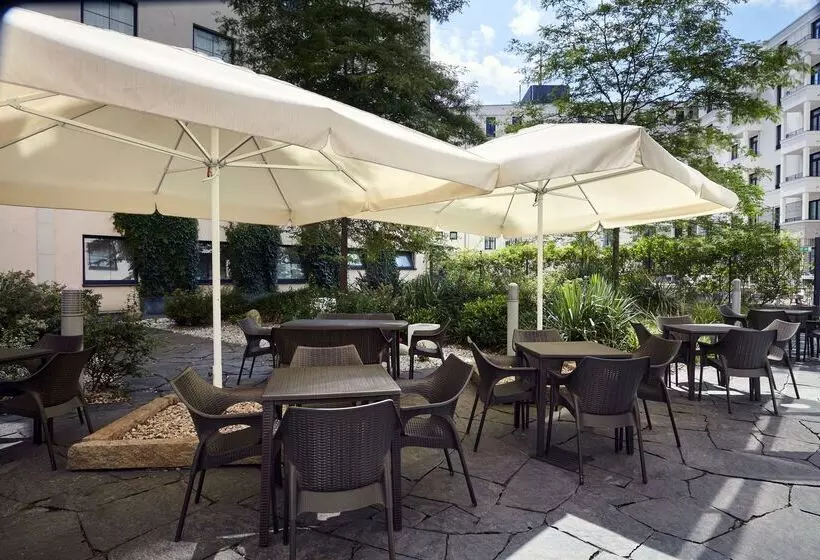 Fotos del hotel Holiday Inn Express Berlin City Centre, An Ihg:  6