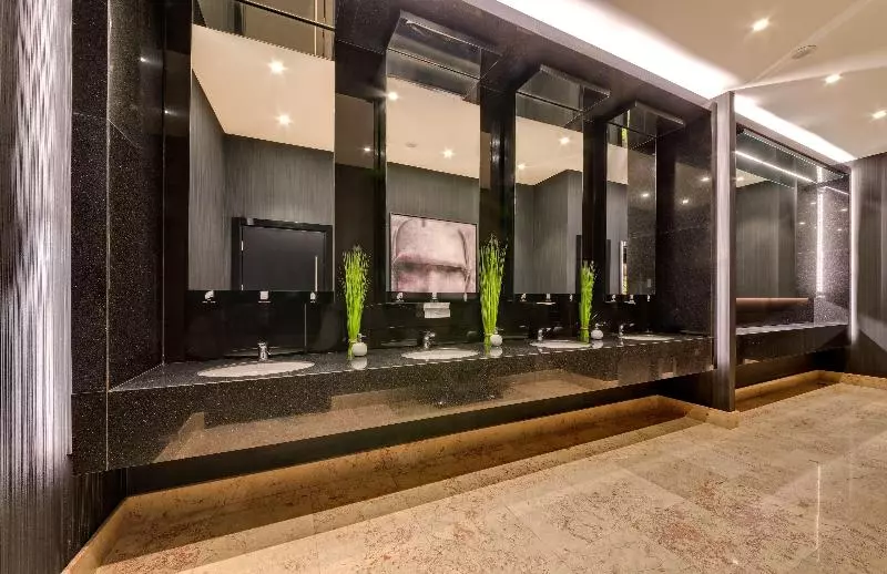 Fotos del hotel Radisson Blu Leogrand:  2