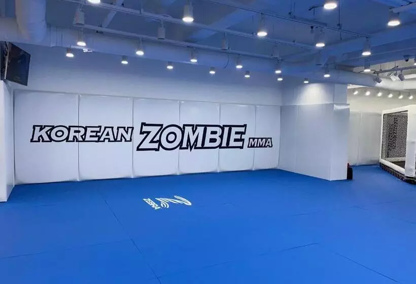 Staz  Premier Dongtan