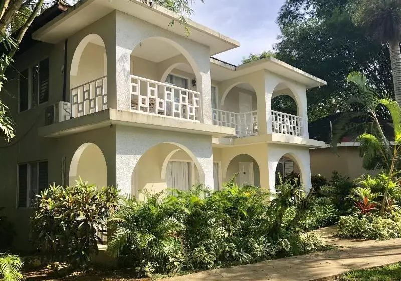 Coral Seas Garden Resort