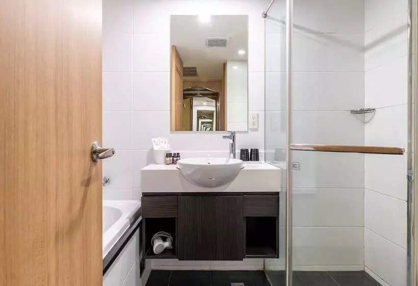 Fotos del hotel Regal Executive Suites:  9