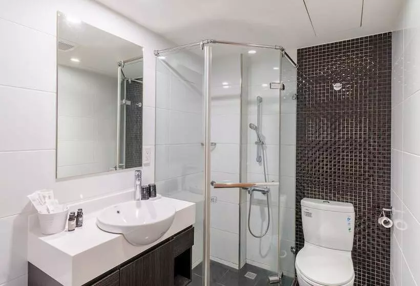 Fotos del hotel Regal Executive Suites:  16