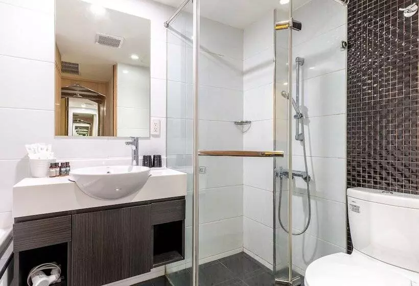 Fotos del hotel Regal Executive Suites:  14