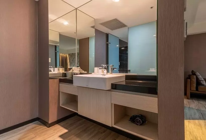 Fotos del hotel Regal Executive Suites:  20