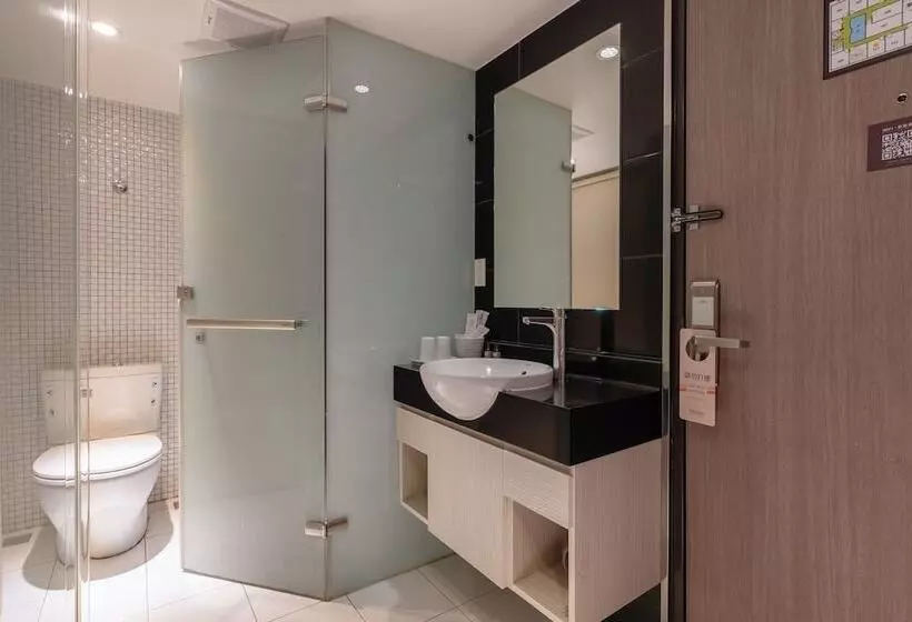 Fotos del hotel Regal Executive Suites:  22