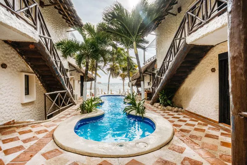 Fotos del hotel Capital O Mimi Del Mar:  2