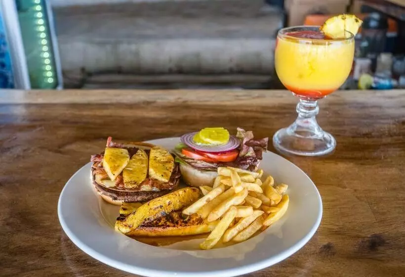 Fotos del hotel Capital O Mimi Del Mar:  11