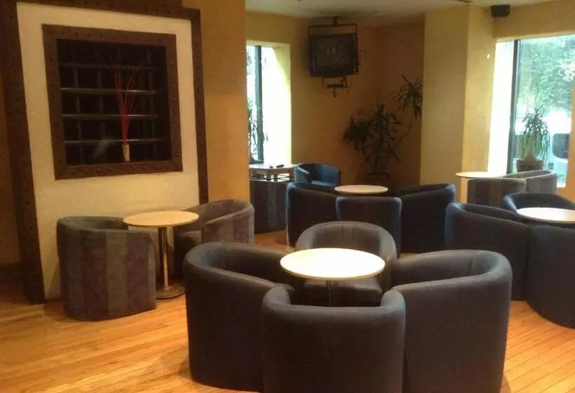 Fotos del hotel Sevilla:  3