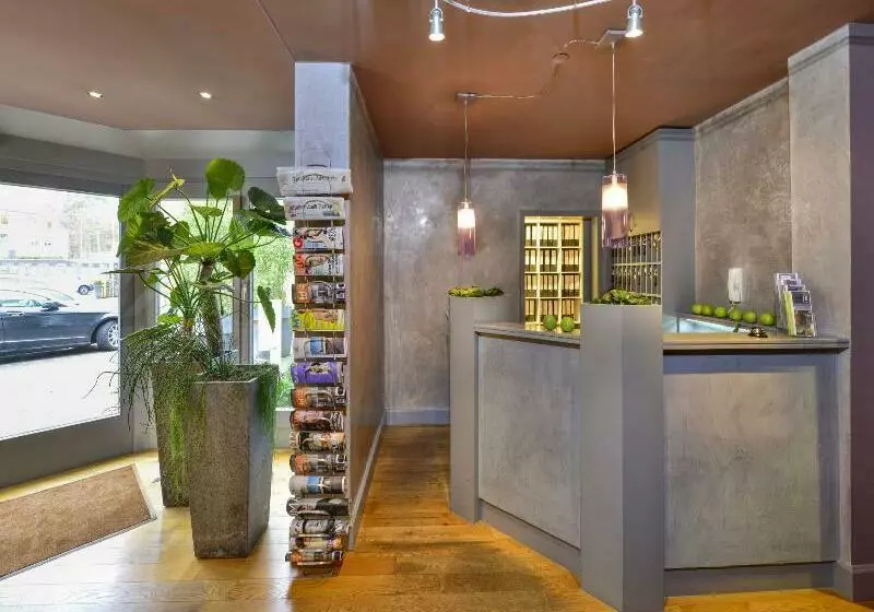 Fotos del hotel Airport Hotel By The New Yorker:  3