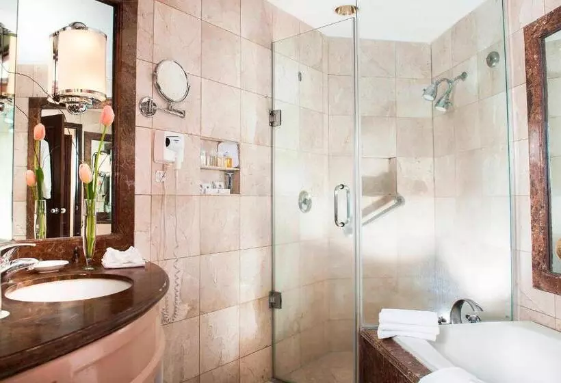 Fotos del hotel Sheraton Chihuahua Soberano:  8