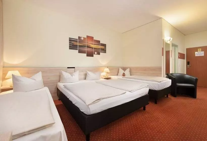 Fotos del hotel Novina Hotel Südwestpark:  11