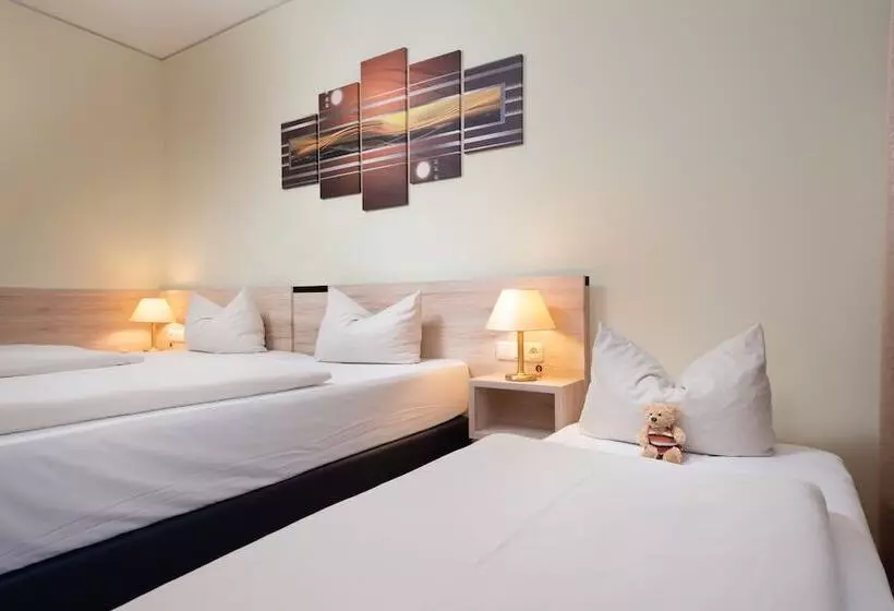 Fotos del hotel Novina Hotel Südwestpark:  17