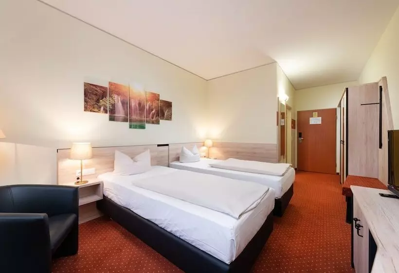 Fotos del hotel Novina Hotel Südwestpark:  16