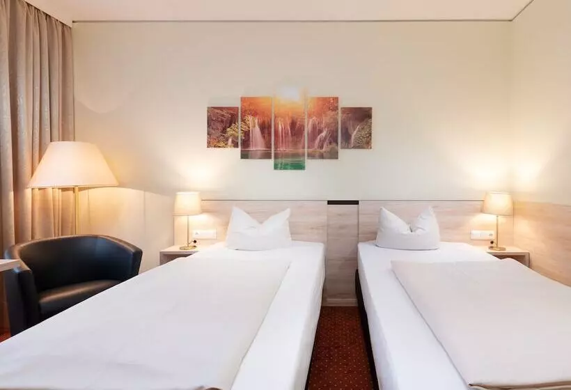 Fotos del hotel Novina Hotel Südwestpark:  20