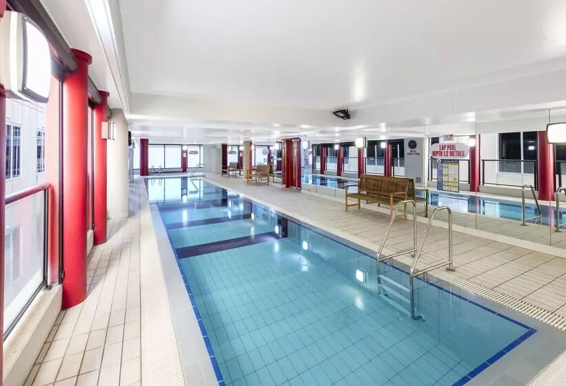 Oaks Adelaide Horizons Suites