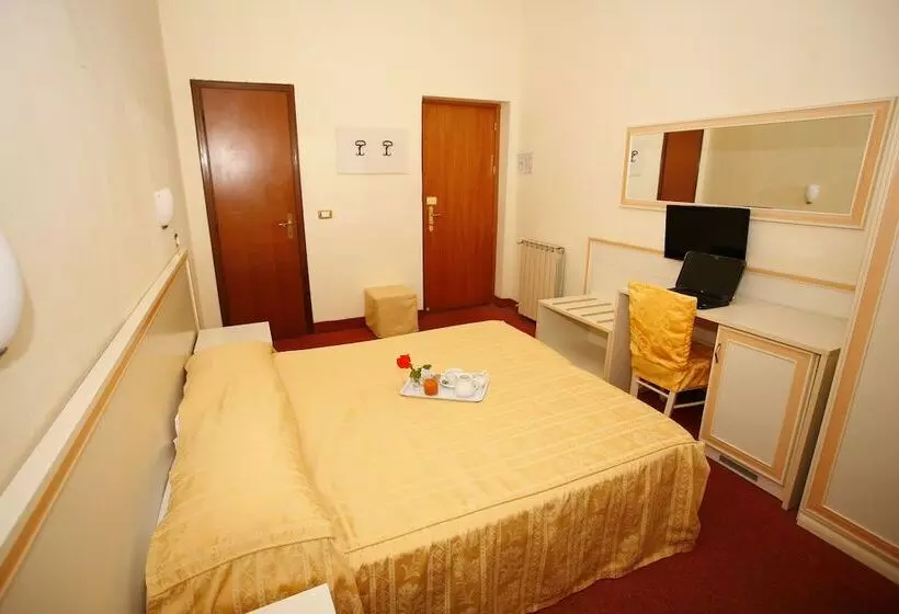 Fotos del hotel Adler:  7