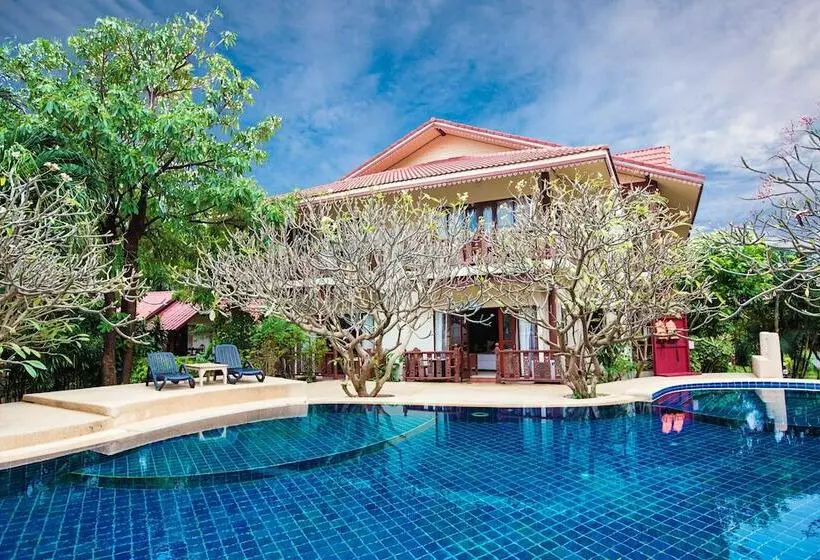 Fotos del hotel Buri Beach Resort:  3