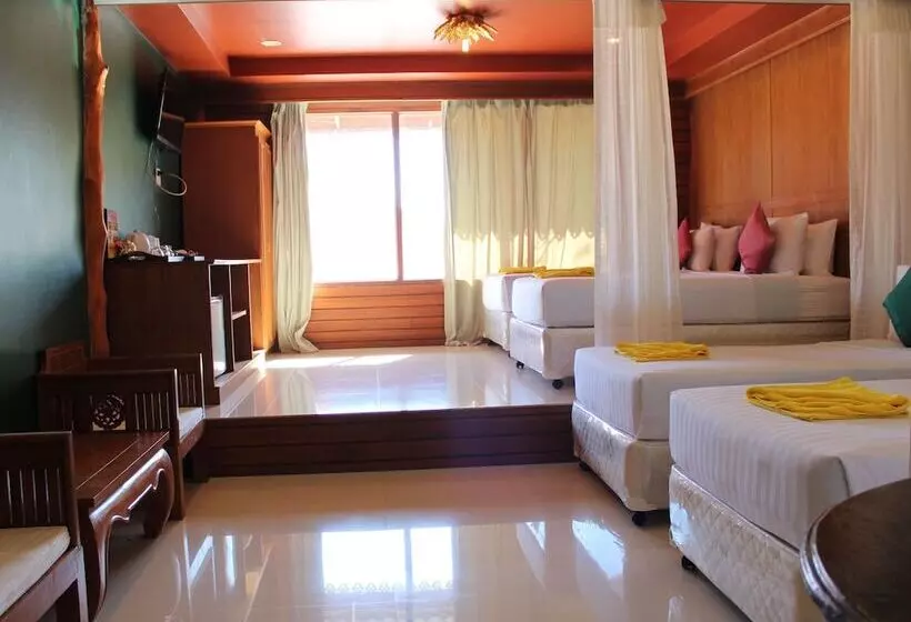 Fotos del hotel Buri Beach Resort:  16