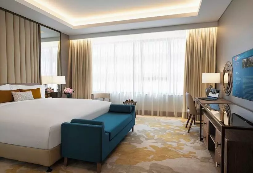 Al Jaddaf Rotana Suite