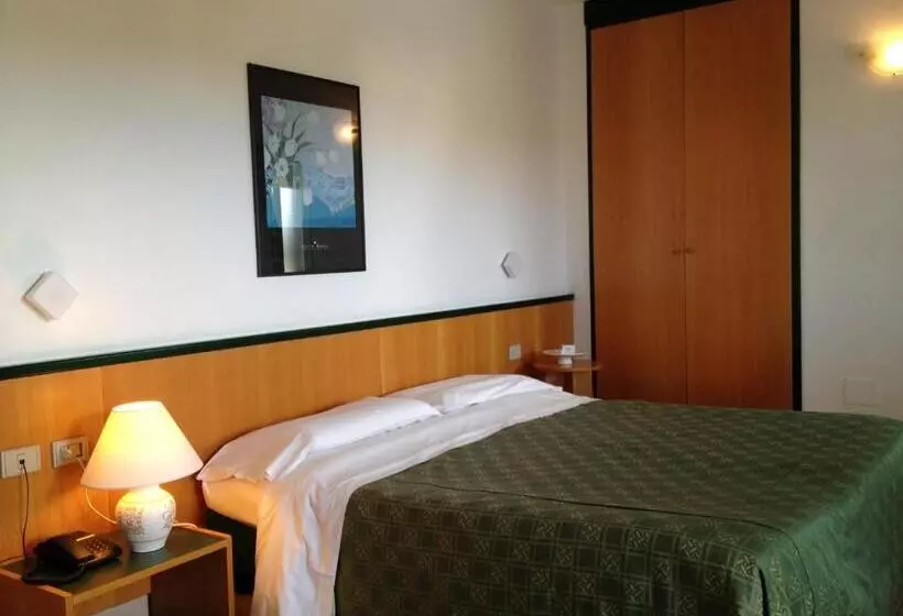 Fotos del hotel Ambrosio La Corte:  17