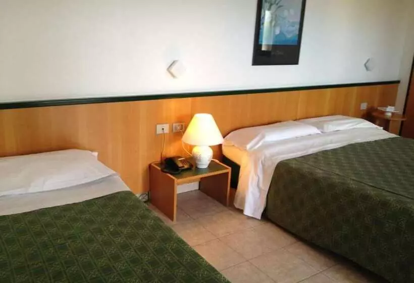 Fotos del hotel Ambrosio La Corte:  7