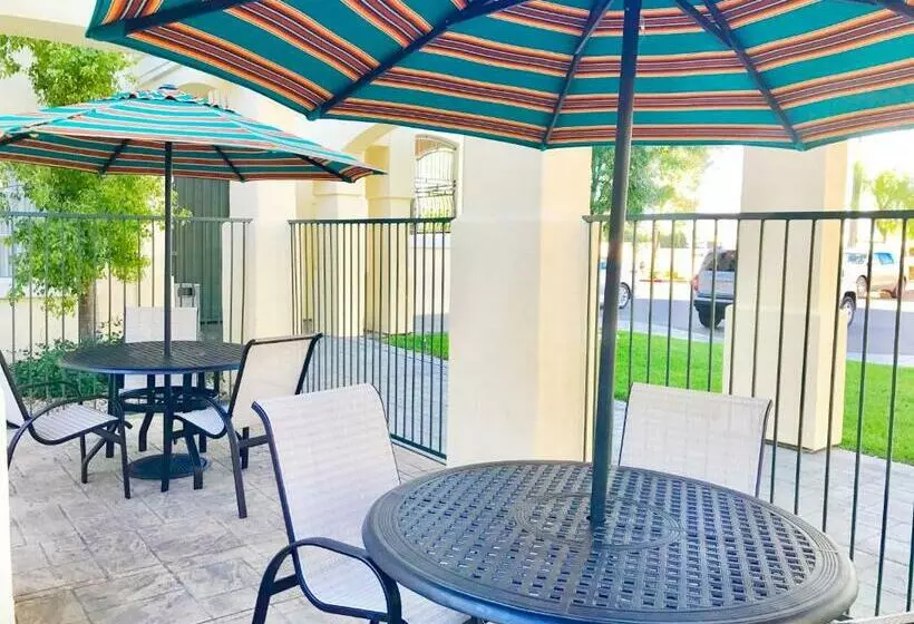 Fotos del hotel Club De Soleil All-suite Resort:  5