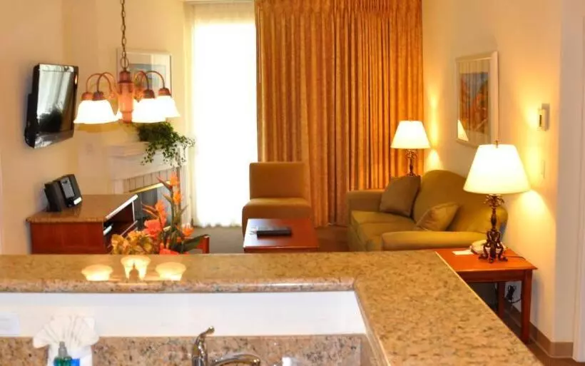 Fotos del hotel Club De Soleil All-suite Resort:  21