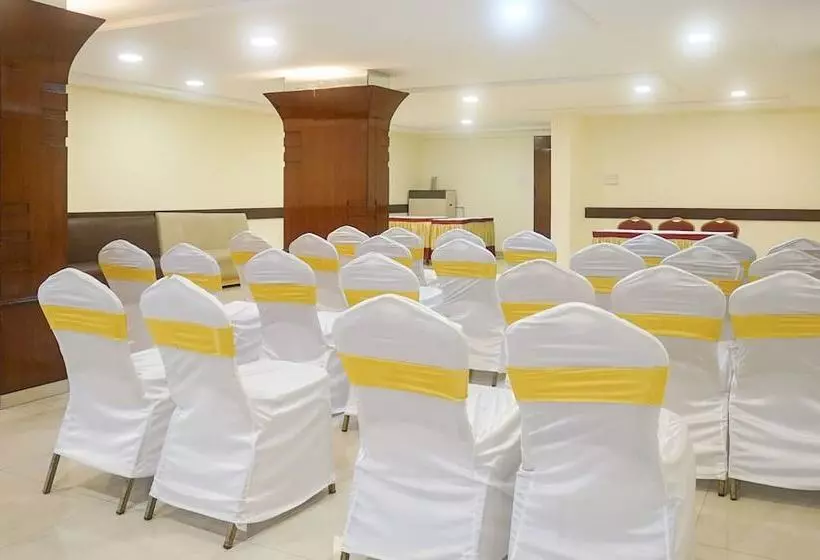 Fotos del hotel Treebo Trend Brahma Regency:  21