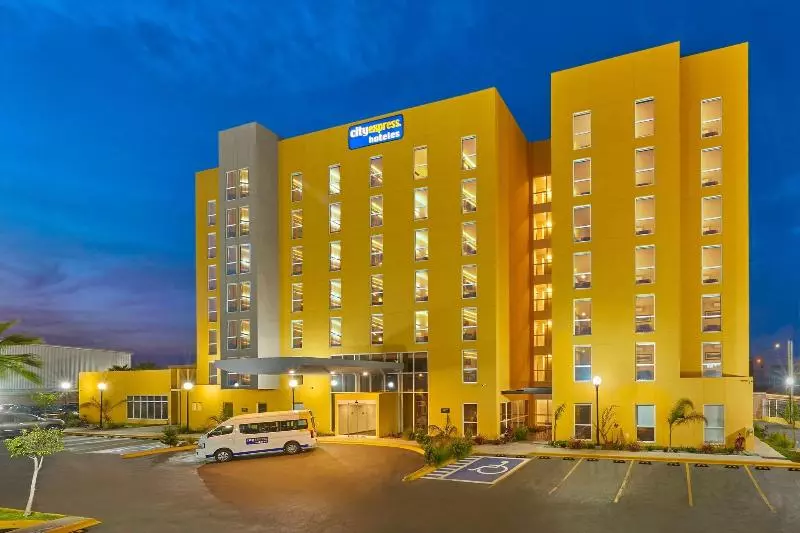 Fotos del hotel City Express Tijuana Otay:  3