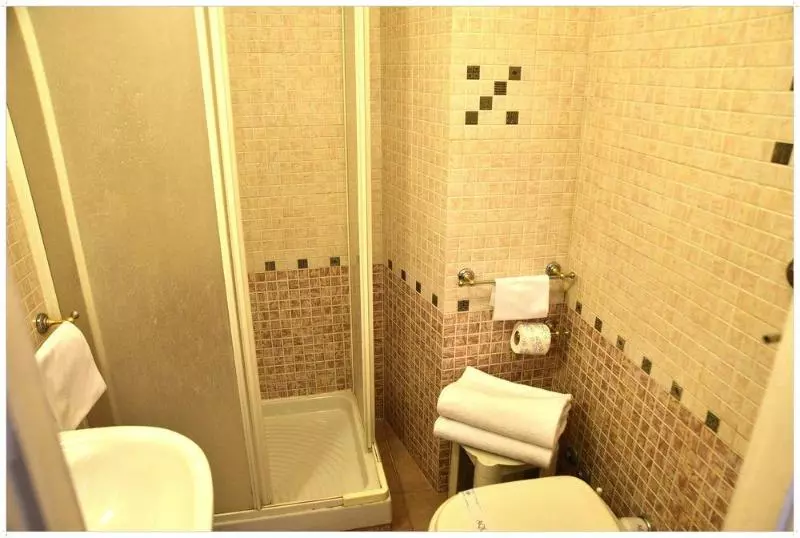 Fotos del hotel Julia:  13