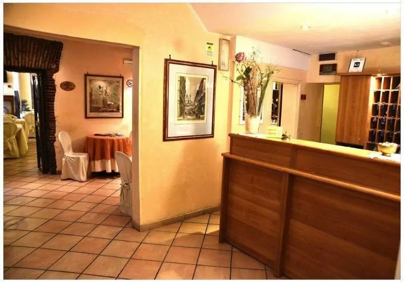 Fotos del hotel Julia:  9