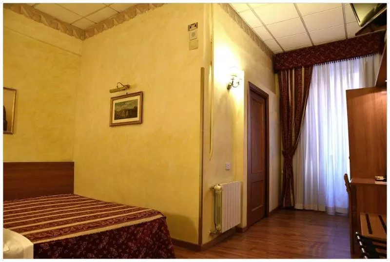 Fotos del hotel Julia:  23