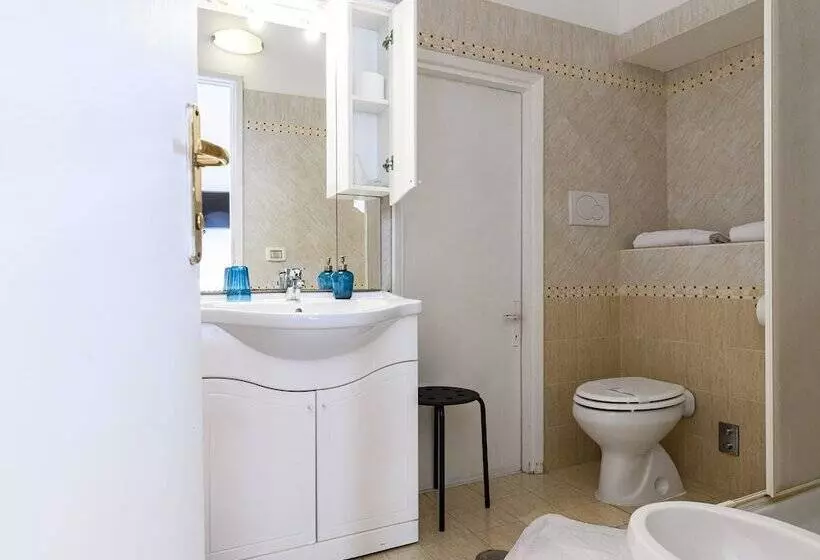 Fotos del hotel Julia:  5