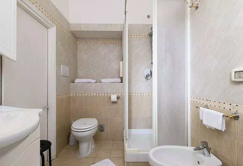 Fotos del hotel Julia:  10