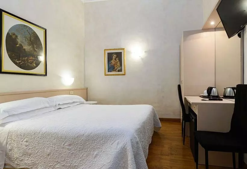 Fotos del hotel Julia:  12