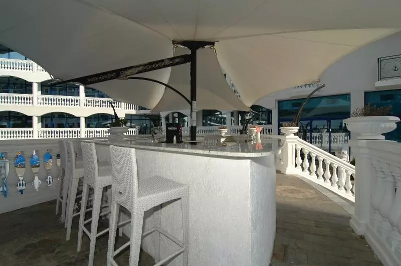 Fotos del hotel Chaika Beach Resort:  6