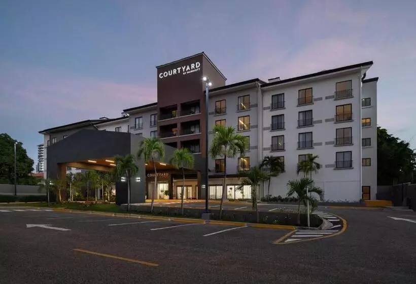 Courtyard By Marriott Santo Domingo