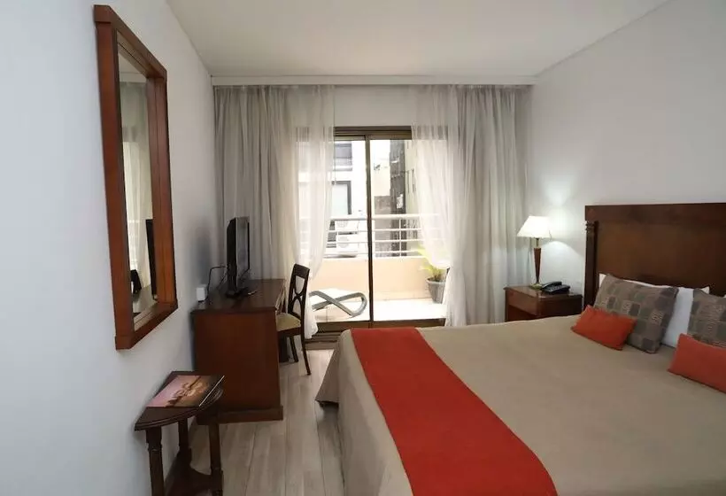 Fotos del hotel Reconquista Garden:  6