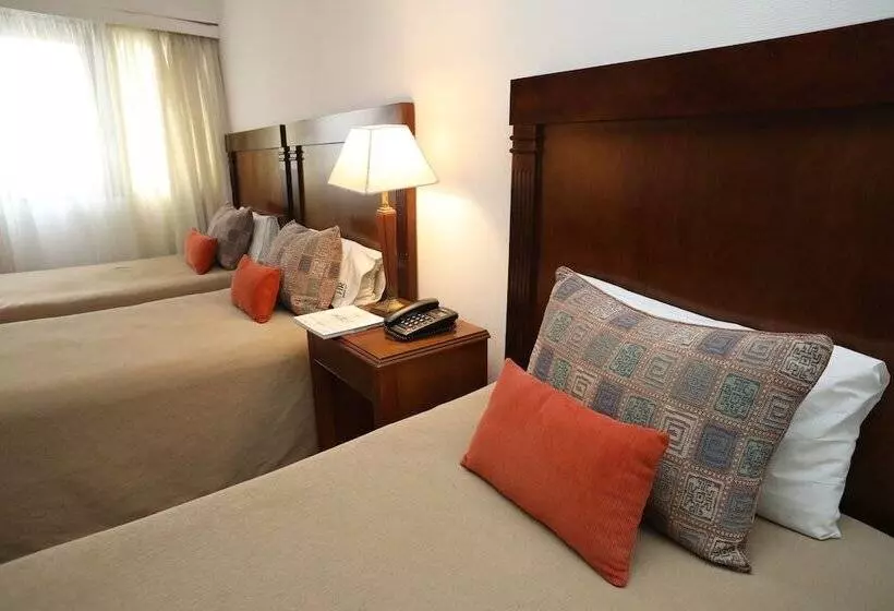 Fotos del hotel Reconquista Garden:  16