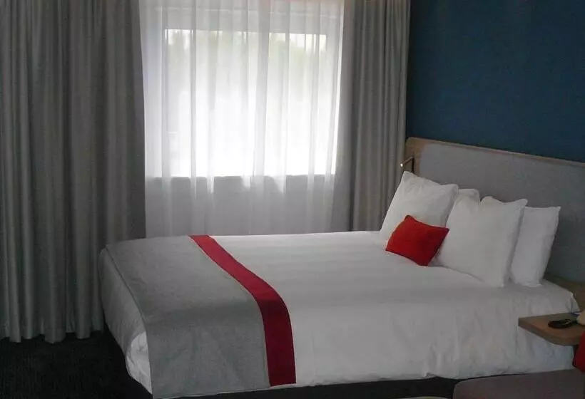 Fotos del hotel Holiday Inn Express Oxford Kassam Stadium, An Ihg:  23