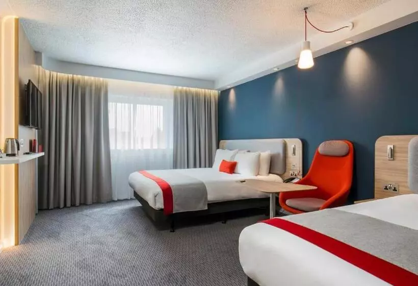 Fotos del hotel Holiday Inn Express Oxford Kassam Stadium, An Ihg:  17