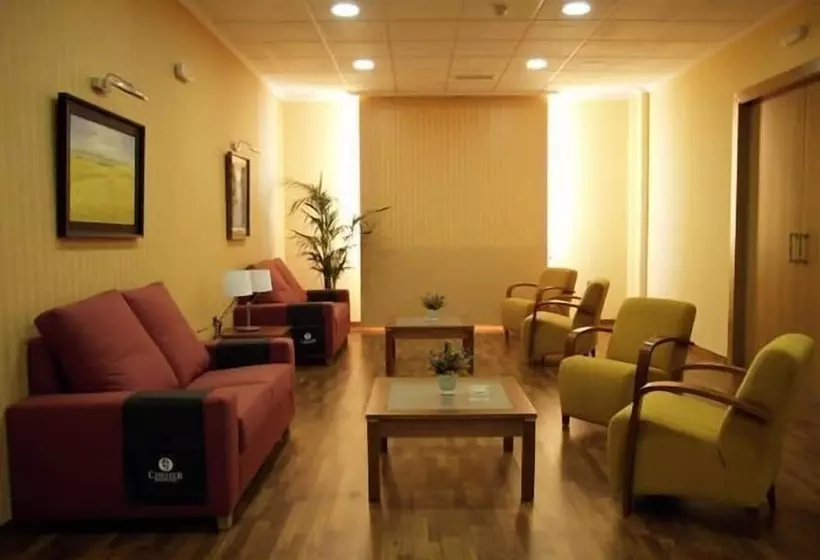 Fotos del hotel Isur Llerena:  2