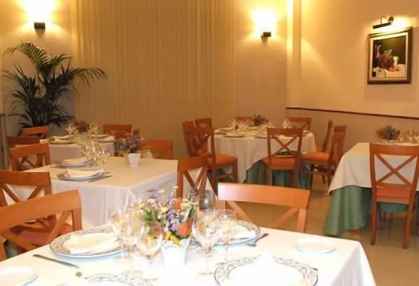 Fotos del hotel Isur Llerena:  15